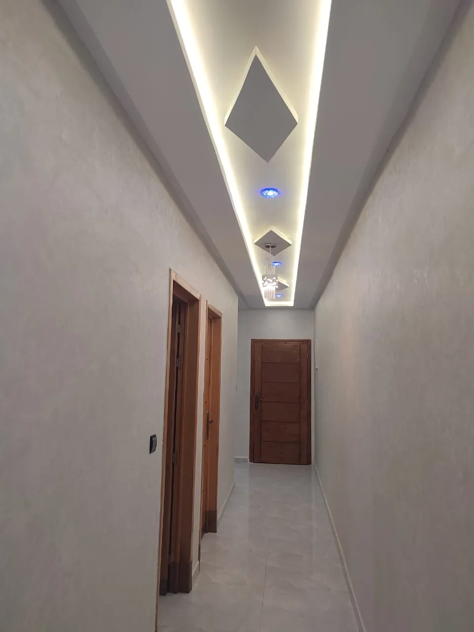 Appartement à Louer à Agadir  2 Chambres, Clim & Wifi, 1er Étage