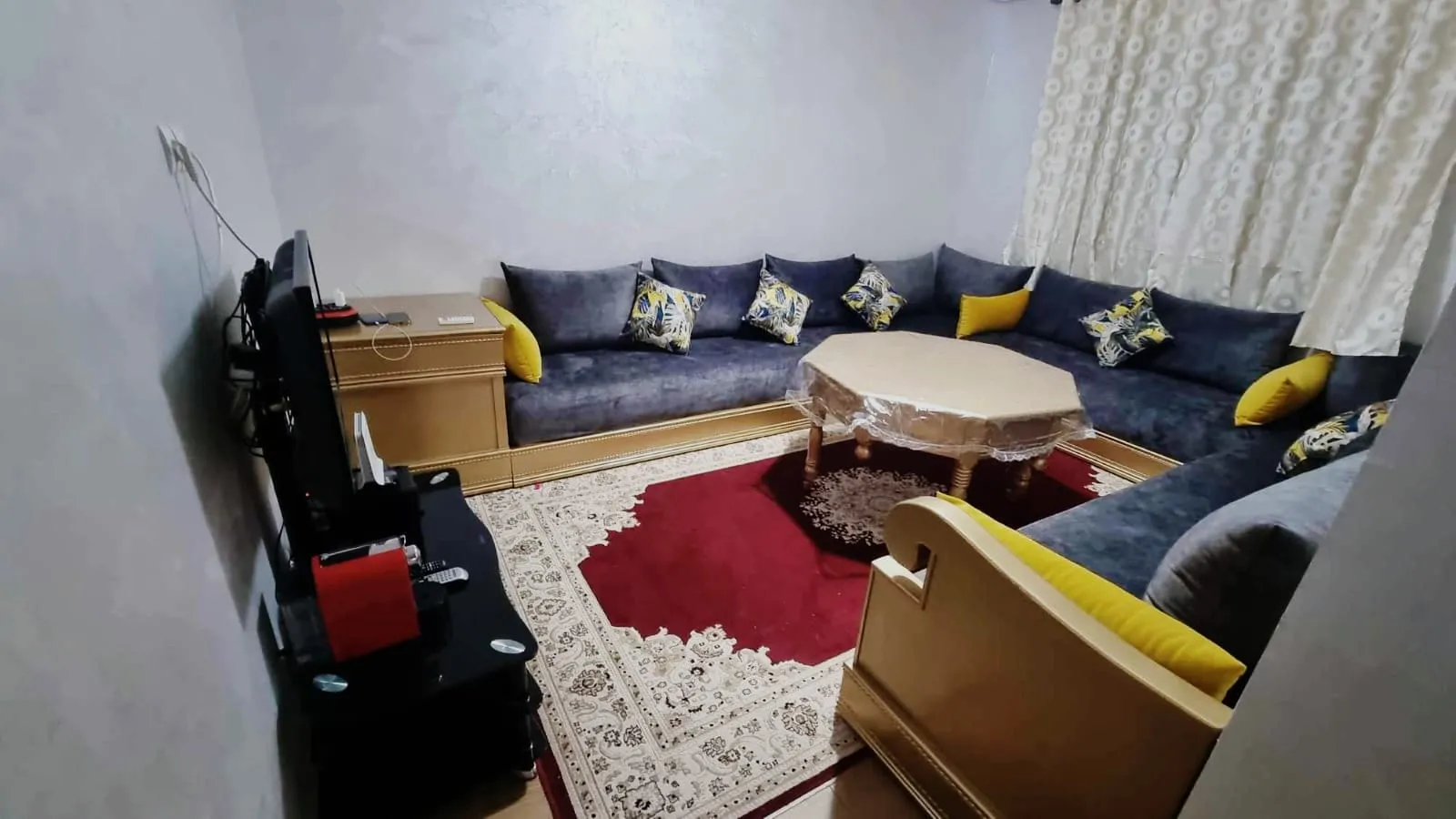 Appartement à Louer à Marrakech – 2 Chambres, 2ᵉ Étage, Ascenseur & Parking